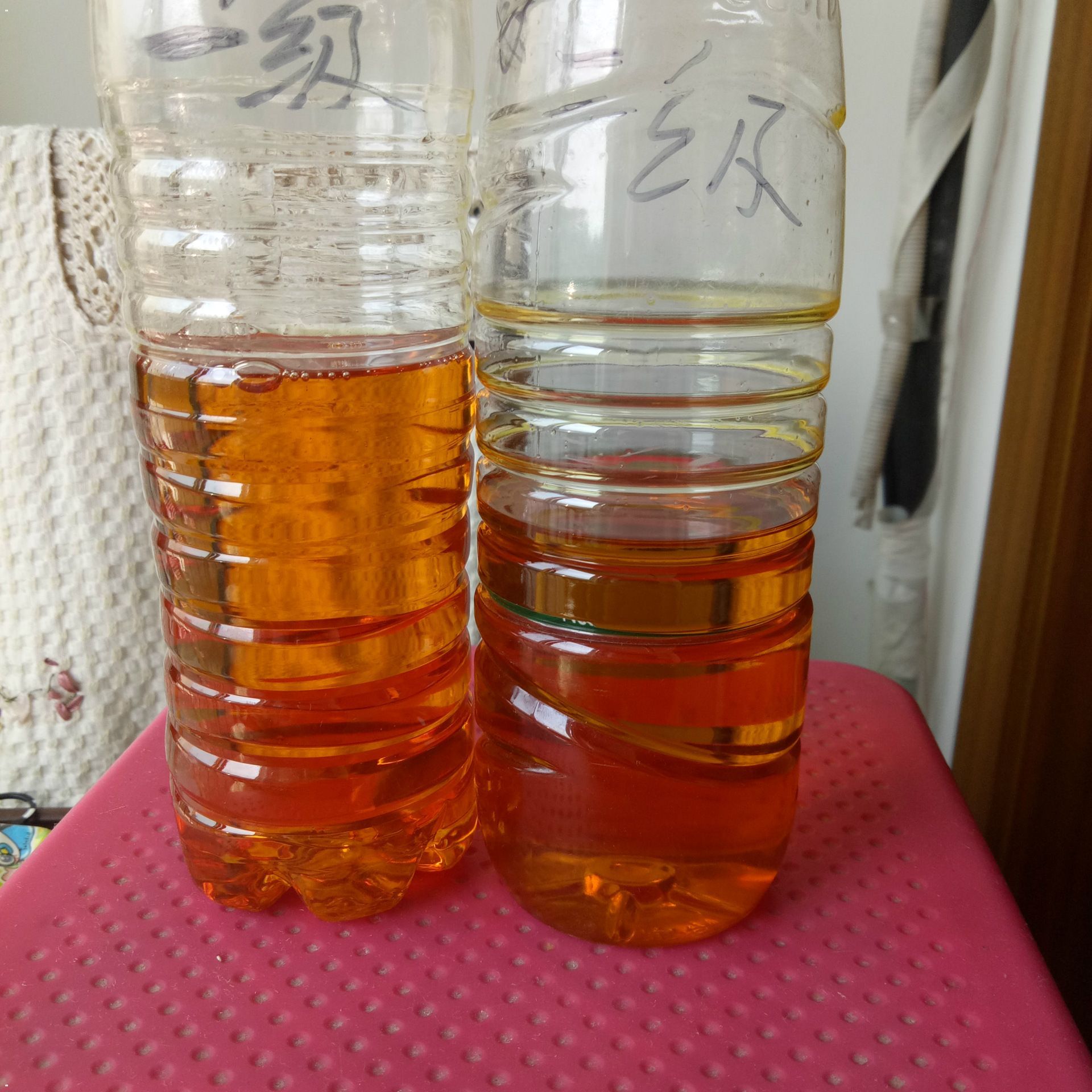 桐油酸三甘油酯在碱,酸作用下 水解成为含有三个共轭双键的不饱和桐油