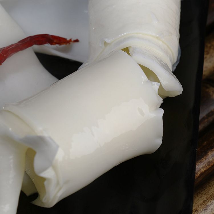 四川火鍋食材豬黃喉，_火鍋食材 本色豬黃喉 豬心管 新鮮黃喉片 串串店火鍋店供貨 批發(fā)